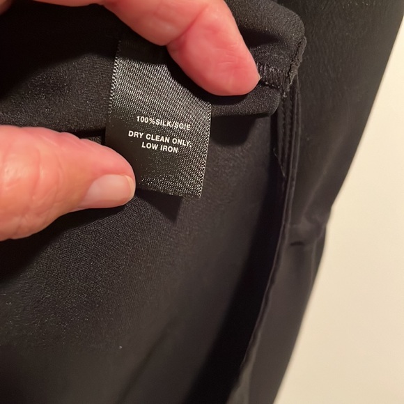 Lafayette 148 black silk crepe hi low tunic.  Long split cuffs with drawstrings. - Picture 3 of 8